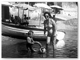 1949 - Lina Contessa Trojani con Alessandro al porticciolo