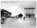 1902 - I Simonetti spostano l'albergo nel palazzo sulla dx, poi palazzo Ginori. Sulla sx  ancora visibile la Casa Rossa col ristoratore.