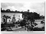 1934 - Il fabbricato della 'Virgola' , sul muro, come ovunque, scritte inneggianti al fascismo.