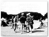 1900 luglio - Ufficiali intorno al capitano Galli a Castiglioncello 