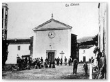1927 - Piazza della Chiesa, tutti in posa
