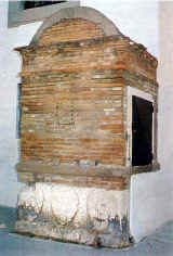 Cisterna-XVIIIsec.jpg (29880 byte)