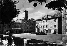 1955_piazza_carducci.jpg (48853 byte)