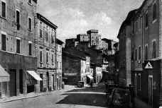 Vista_castello.jpg (47401 byte)