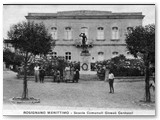 Piazza Giosu Carducci nel 1936 (Arch. C. Cassigoli)