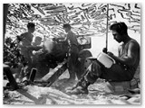 12 luglio 1944. Batteria del 522 Rgt Field Artillery fa fuoco sulle linee tedesche di Castelnuovo della M.dia e del Gabbro. 