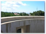 Vista del castello dall'alto del mulino.