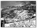 1960 - Panoramica sulle 'Nuove Fabbricazioni' Perossidati e PLT in primo piano, pi indietro i settori Servizi e Sodiera. 