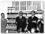 1951 - Cerimonia con il Sindaco Marchi perch il negozio di via del Popolo si evolve da tradizionale a libero servizio. 