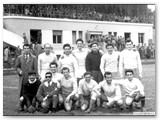 1959 - Amichevole - Magretti, Patrizio Pisaneschi, Sergio Caccavale, Manetti, Torretti, Aimone Bertini, Mario Monti, accosciati: Lupi, Carlo Pucci 'zizzi', Rossi, Pardini, Mario Pellegrini 'pellone', Vinicio Pruneti, Antide Giomi