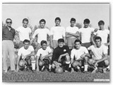 1961 - Bar Fiorenzani - Socci, Paolo Menicagli, Marcello Creatini, Luciano Caccialupi 'barabba', Loriano Galli, Graziano Lami, Paolo Marchi, accosciati: Carlo Cacci, Antide Giomi, Renato Socci, Caroti, Fabrizio Marcellini