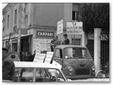 1969 - Manifestazione dei pensionati in piazza della Repubblica sotto la sede del PCI