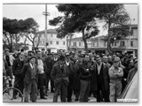 1969 - Manifestazione dei pensionati in piazza della Repubblica sotto la sede del PCI