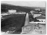 1910 - Dalla torre verso via Martelli. In primo piano il campanile della chiesa di S. Andrea e in alto nel centro, la lunga Casa Rossa e il palazzo Ginori