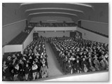 Anni 50 bambini delle scuole a teatro