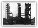 1978 - L'impianto Pirolisi costruito nel 1962 e demolito negli anni '80. Produceva Trielina e Percloroetilene. Al centro la torcia dell'acetilene da CK alta 65 m.
